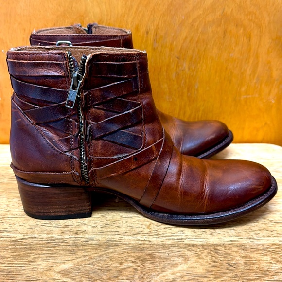 Freebird ladies size 9 stylish leather shoe/ boots very very stylish! - Picture 6 of 10